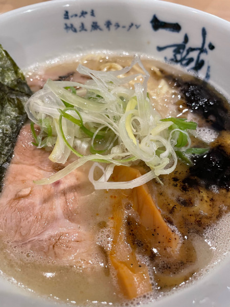 「帆立豚骨ラーメン ブラック(¥930)」@帆立豚骨ラーメン 一誠の写真
