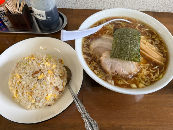 「ラーメン・半チャーハンランチセット」@ラーメン・グレート・ノアの写真