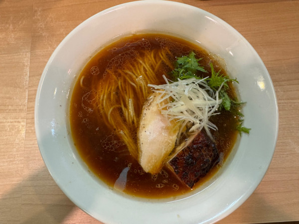 「醤油らぁ麺（大盛）」@そば～じゅの写真