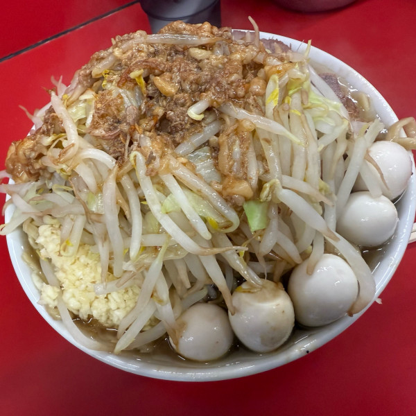 「小ラーメン＋うずら『コール』ニンニク、アブラ、カラメ」@ラーメン二郎 ひたちなか店の写真