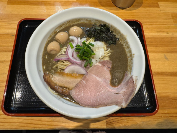 「濃厚煮干しそば」@煮干らぁめん 樹鈴の写真