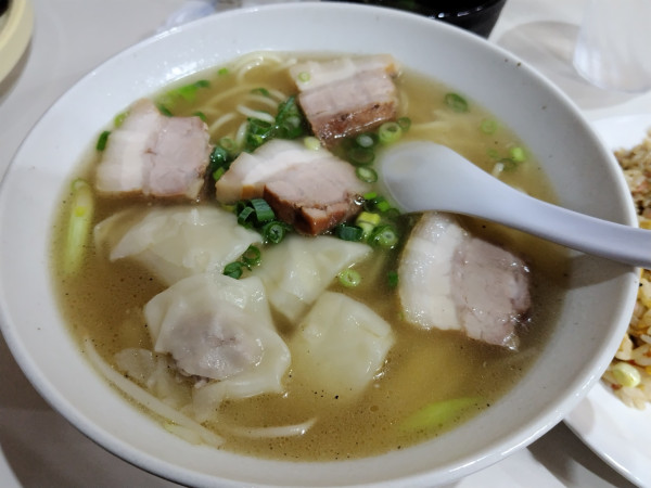 「ワンタン麺」@豊味軒の写真