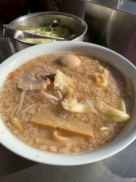 「ワンタンメン＋味たま」@ホープ軒 千駄ヶ谷本店の写真