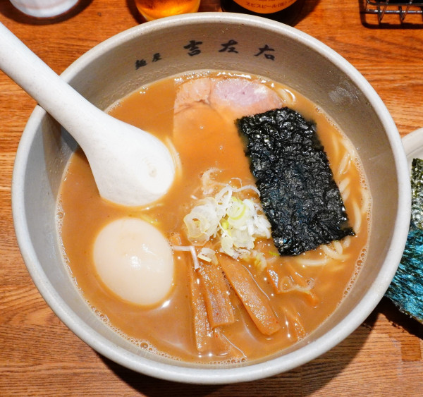 「味玉らーめん＋のり＋エビスビール（小瓶）」@麺屋吉左右の写真