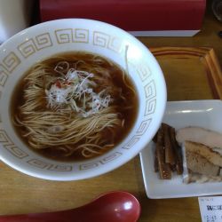 鶏煮干しソバ（780円）＋替玉（150円）