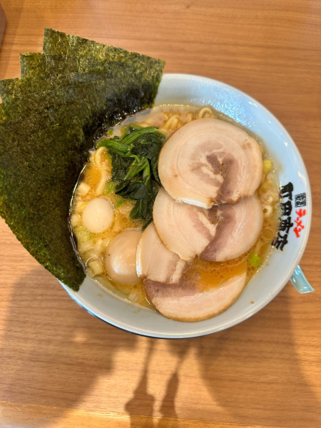 「MAX醤油豚骨」@町田商店 越谷店の写真
