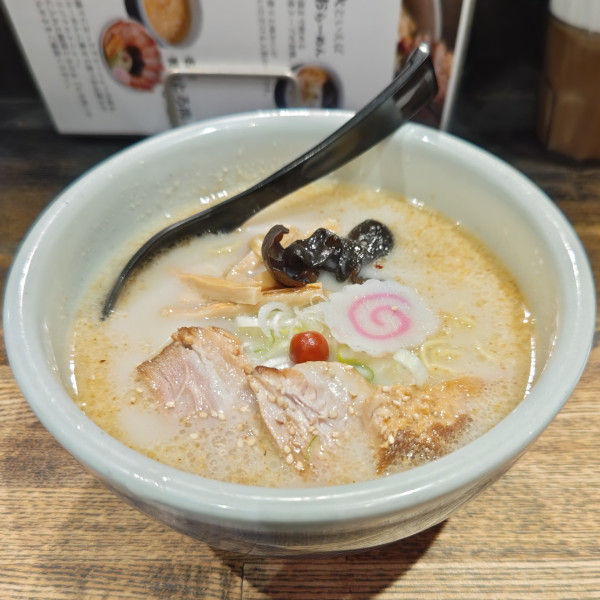 「塩らーめん」@らーめん 山頭火 原宿店の写真