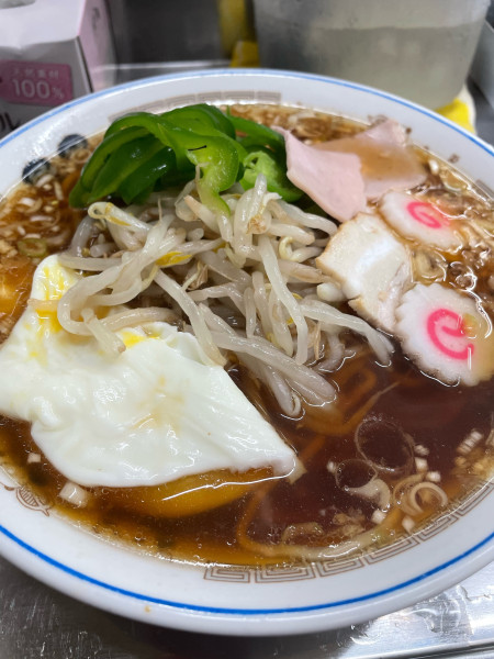 「五目そば 半熟卵変更」@中華そば みたかの写真