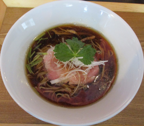 「らぁ麺（醤油）1000円」@のど黒らぁ麺 永屋の写真