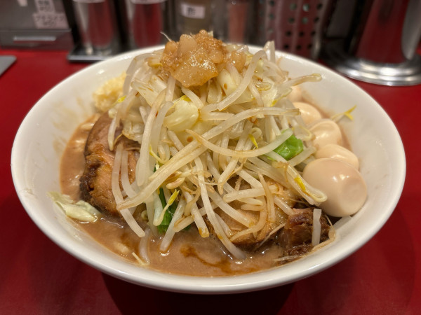 「濃厚ミニ＋ちょい豚増し＋うずら」@豚らーめん ミドリカワの写真