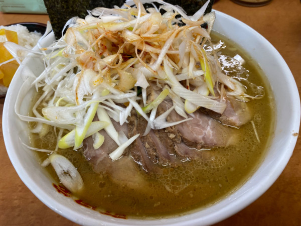 「チャーシュー麺＋ネギ」@横浜ラーメン 町田家 新百合ヶ丘店の写真