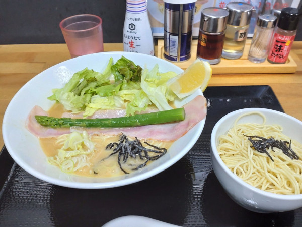 「限定　アイモ〜鳥のひと〜らーめん＋替え玉」@ふかや女子流 アイモの写真