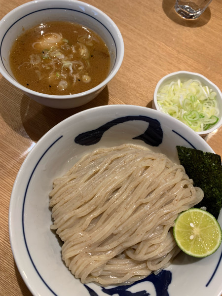 「濃厚味玉つけ麺+ネギ」@つじ田 心斎橋店の写真