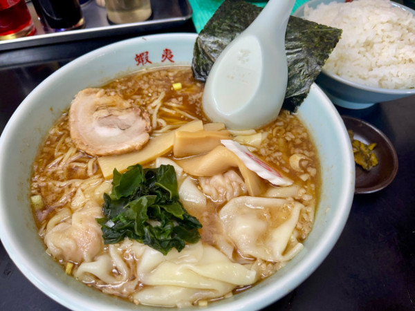「ワンタン麺  ＋  ライス」@ラーメン専門店 蝦夷 日高店の写真