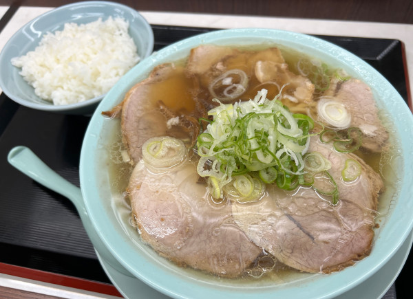 「中華そば」@新橋ニューともちんラーメン 神保町店の写真