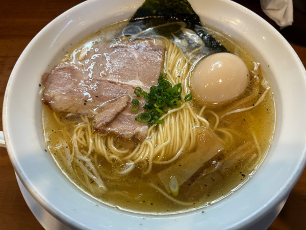 「味玉塩中華そば：920円」@中華そば 一休の写真