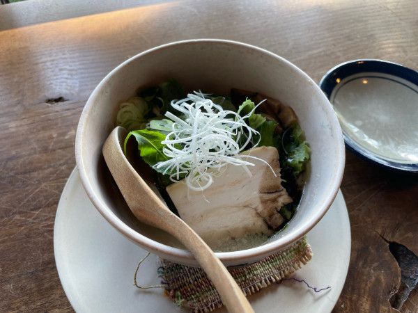 「鶏白湯らーめん(塩) + ミニ親子丼」@engawacafeの写真
