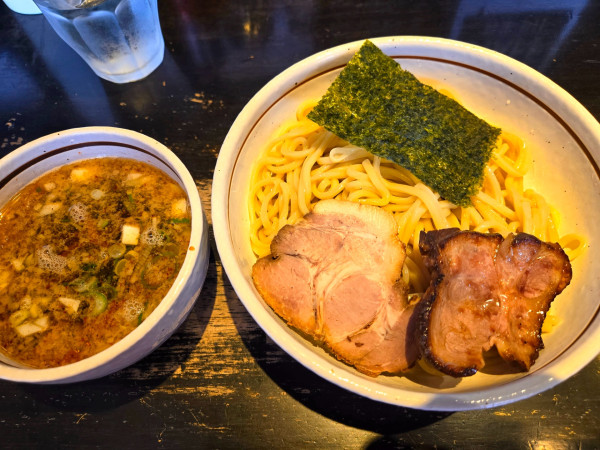 「つけそば中盛+チャーシュー」@中華そば しながわの写真