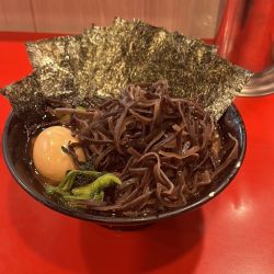 チャーシュー麺味玉海苔キクラゲ増し