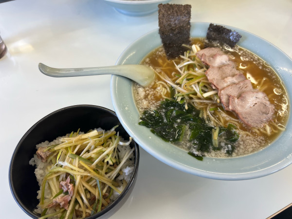 「ネギチャーシュー麺＋ミニネギ丼」@ラーメンショップ 長和店の写真