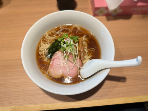 「正油らーめん900円」@らぁめん 赤ふじの写真