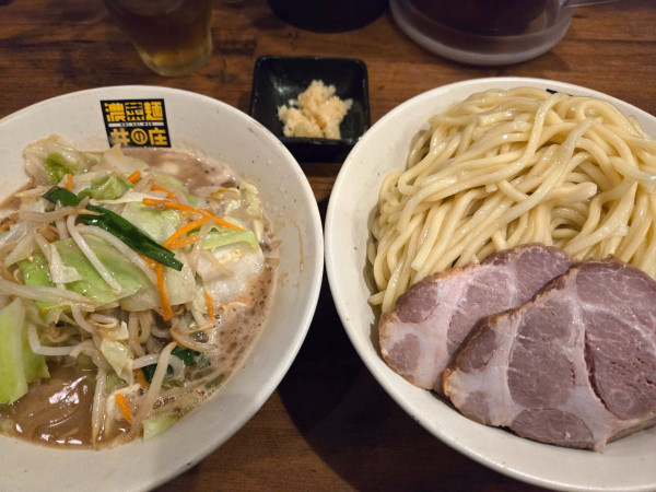 「濃菜つけ麺大盛+野菜大盛+生ニンニク」@濃菜麺 井の庄の写真