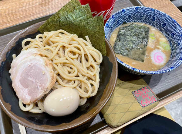 「特製つけめん＋コーラ」@次念序 ふかや花園プレミアムアウトレット店の写真