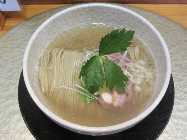 「塩　中華蕎麦（950円）」@中華蕎麦 鳴神食堂の写真