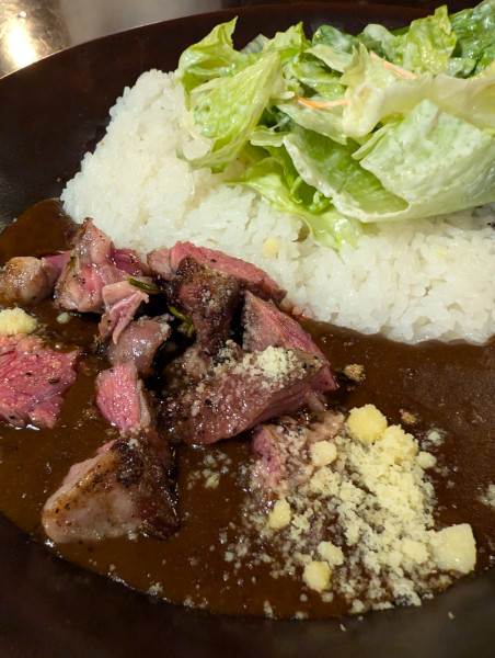 「今日のカレー(炭火焼き仔羊もも肉)」@珊瑚礁 モアナマカイ店の写真