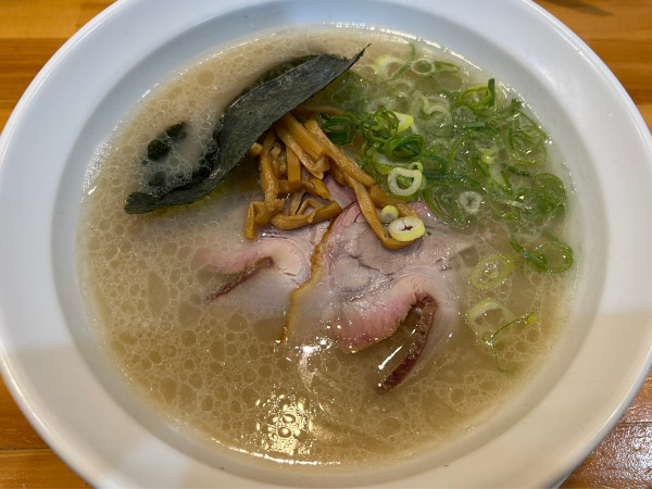 「純とんこつ」@麺処Ⅿの写真