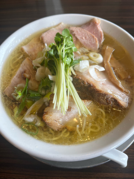 「あっさり塩チャーシュー麺」@ら〜めん剣豪の写真