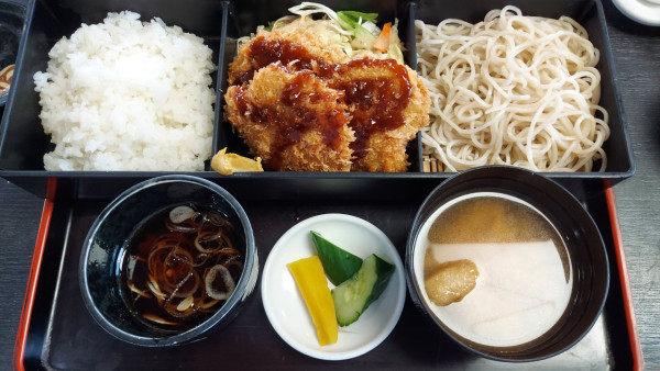 「もり蕎麦とヒレカツのサービスセット 830円」@大むら茶屋の写真