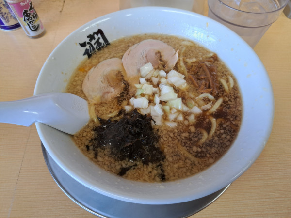 「中華そば」@王道!! 背脂煮干中華そば 潤の写真