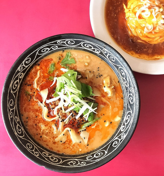 「坦々刀削麺＋麻婆天津飯 1080円」@中国大衆料理 可心の写真