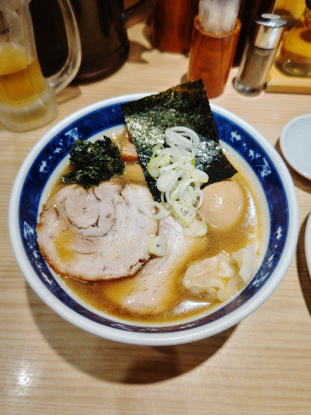 「せたが家らーめん(大盛)(1,400円)」@せたが屋 羽田国際空港店の写真