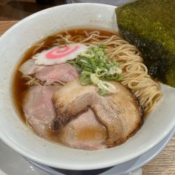 淡麗中華そば 900円