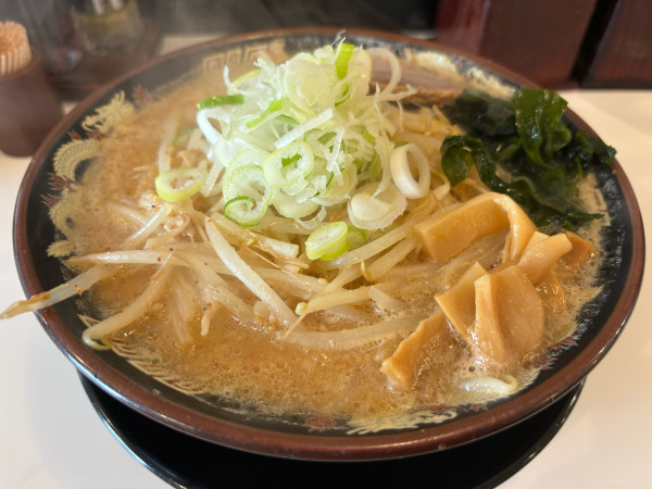 「みそ熊　大盛り」@北海道らーめんみそ熊 神奈川綱島店の写真