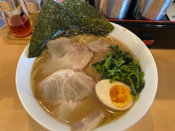「塩チャーシュー麺中盛（固め）1,150円」@麺侍 誠の写真