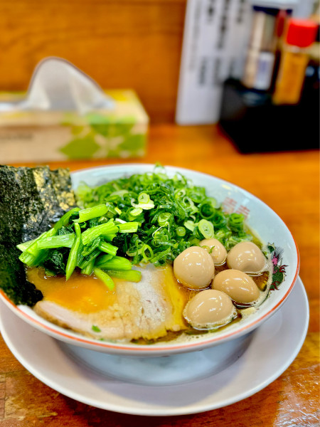 「ばんだい流家系らぁ麺900円」@会津ばんだいらーめん 伊勢崎店の写真
