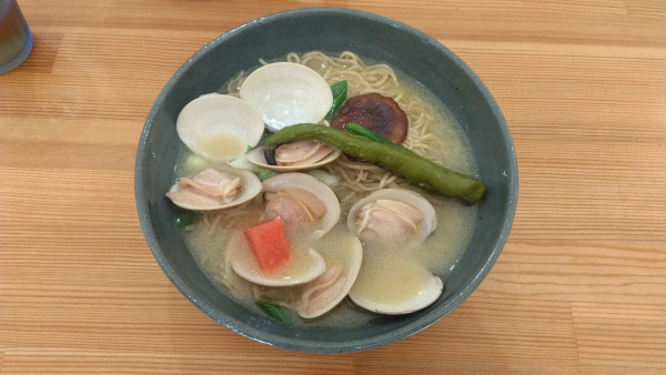「はまぐりの塩ラーメン」@幻のタンポポ 寳登山参道本店の写真