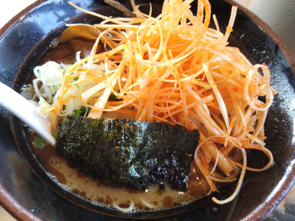 「とんこつお魚ラーメン(辛ねぎ)」@ラーメン ヨシベー 八千代店の写真