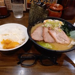 さつまっこラーメン(かため・おおめ)ライス