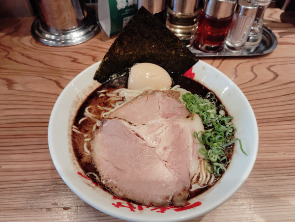 「らーめん　　790円　　スタンプ５個で味玉」@なんつッ亭  町田店の写真