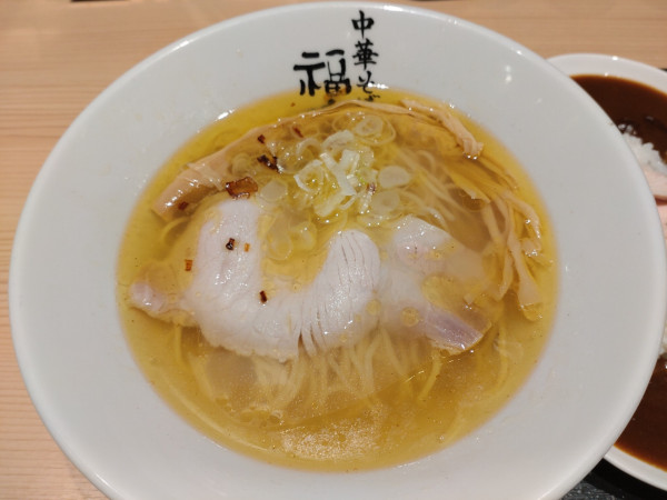 「塩ラーメン　９８０円」@極上中華そば 福味 東京駅KITTE店の写真