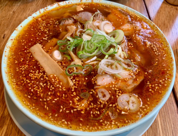 「辛味中華そば(2辛)」@えっちゃんラーメン。 田町店の写真