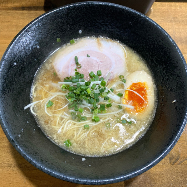 「醤油ラーメン 850円」@Japanese noodle shop 麺でぃぃぃの写真