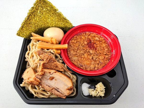 「【夢を語れ】ゴワ2ワシ2麺の甘辛つけ麺＋全乗せトッピング」@大つけ麺博 つけ麺日本一決定戦の写真