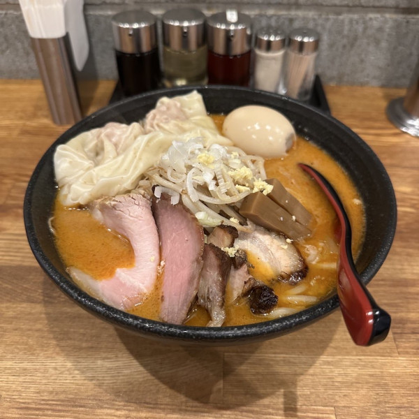 「辛味噌らーめん」@麺処 青野の写真