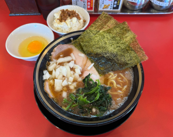 「朝ラーメン＋ライス食べ放題」@大輝家直系家系ラーメン 大金家 亀有店の写真