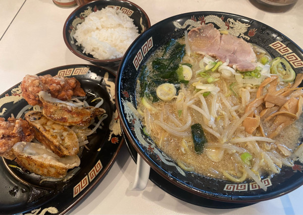 「みそ熊セット　1080円」@北海道らーめん みそ熊 本店の写真